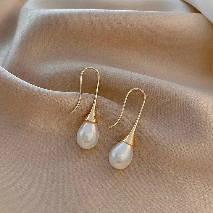 Classic beautiful pearl earrings