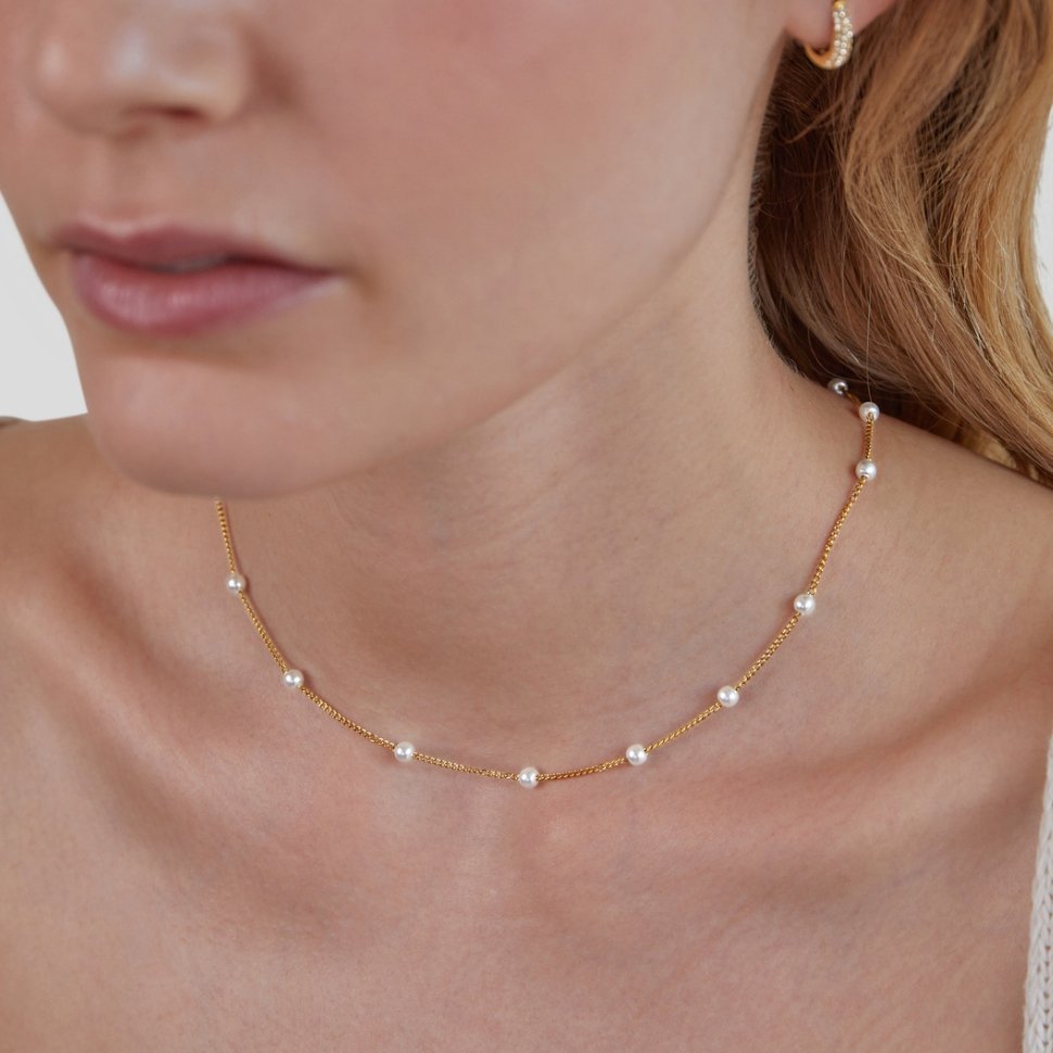 Timeless Pearl and Gold Necklace