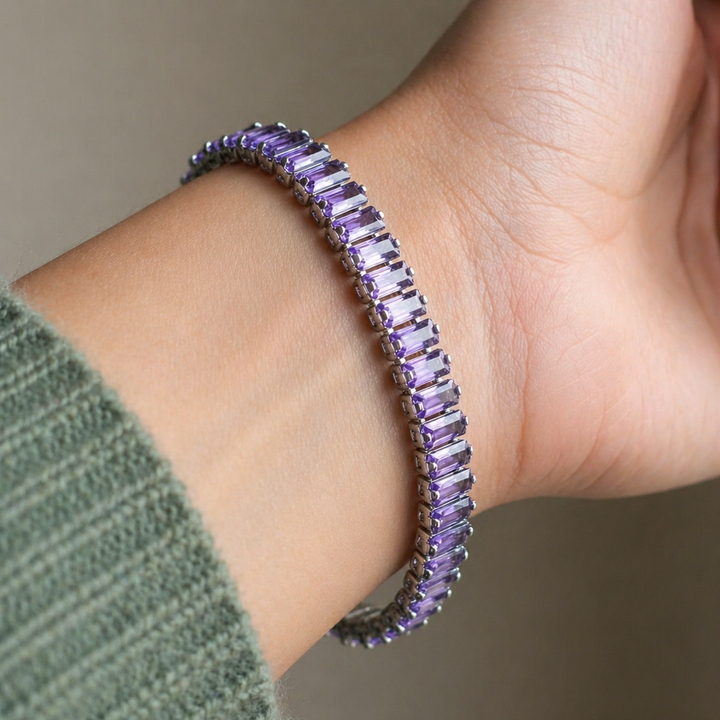 Refined Amethyst and White Gold Bracelet