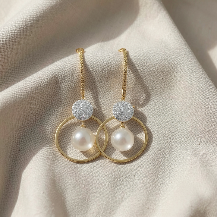 Luxury earrings with cultured pearls