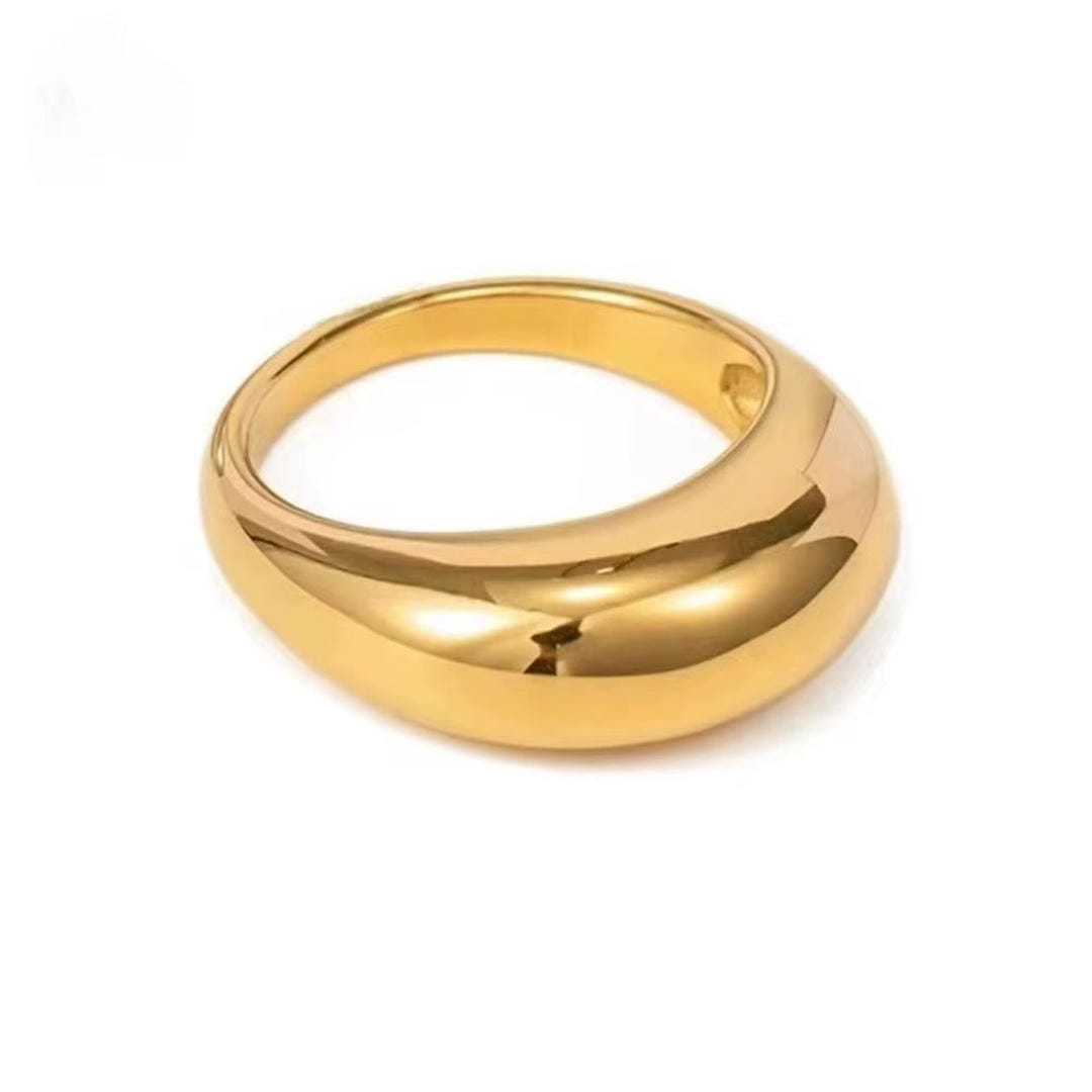 Timeless gold arch ring