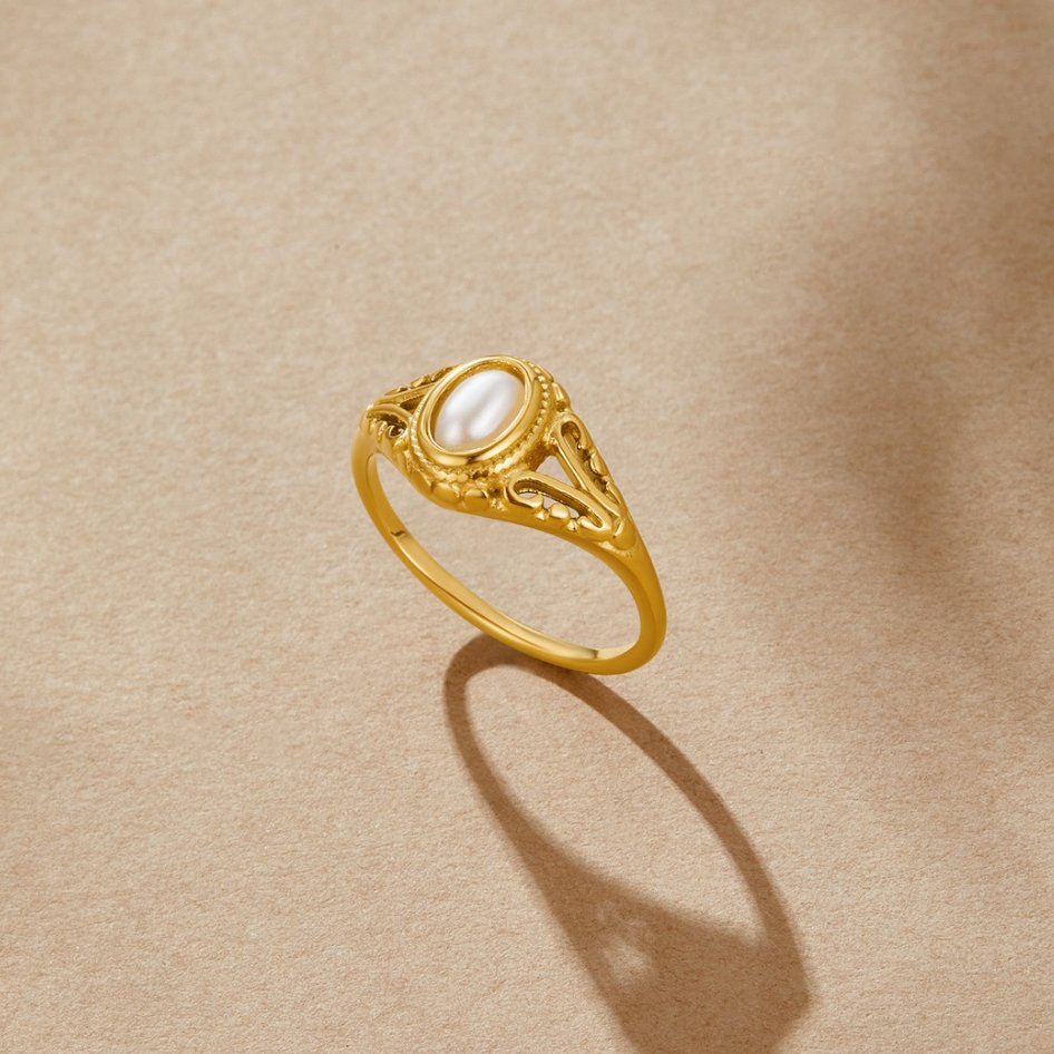 Royal - Vintage Pearl Ring